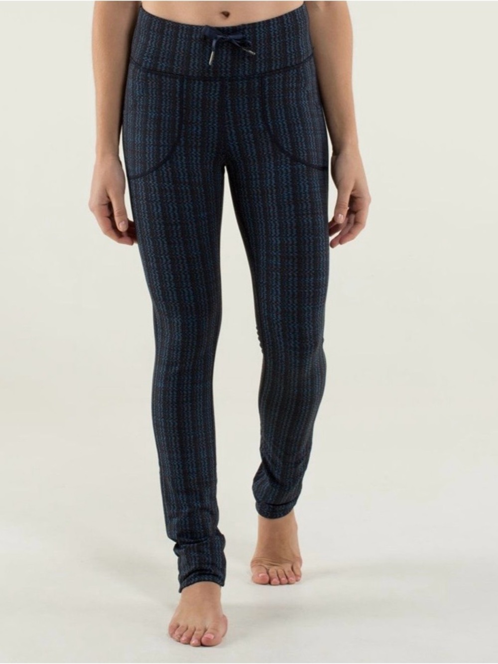 Lululemon Skinny Will Pant
Ziggy Wee October Inkwell size 6 EUC